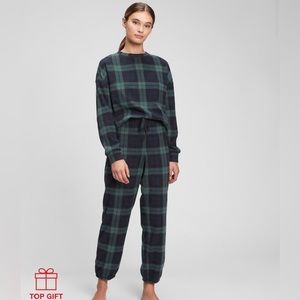Gap holiday plaid microfleece pajama set